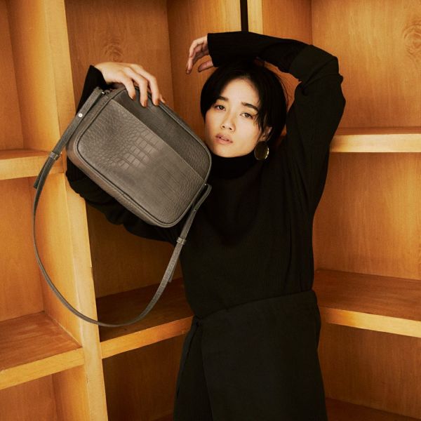 EM SQUARE SHOULDER BAG [Gray] | EM ONLINE STORE